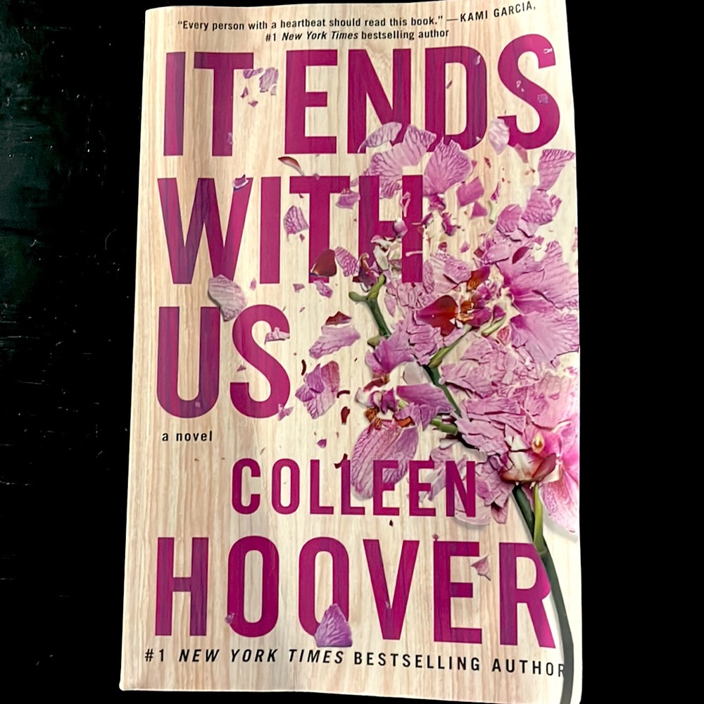 Colleen Hoover It ends with us Book
